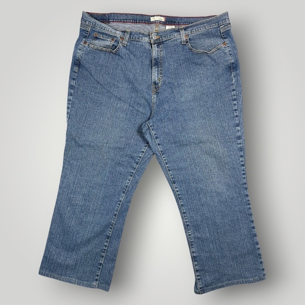 Levis 550 Womens 24S Relaxed Boot Cut Jeans Cropped Capri Blue Denim Stretch